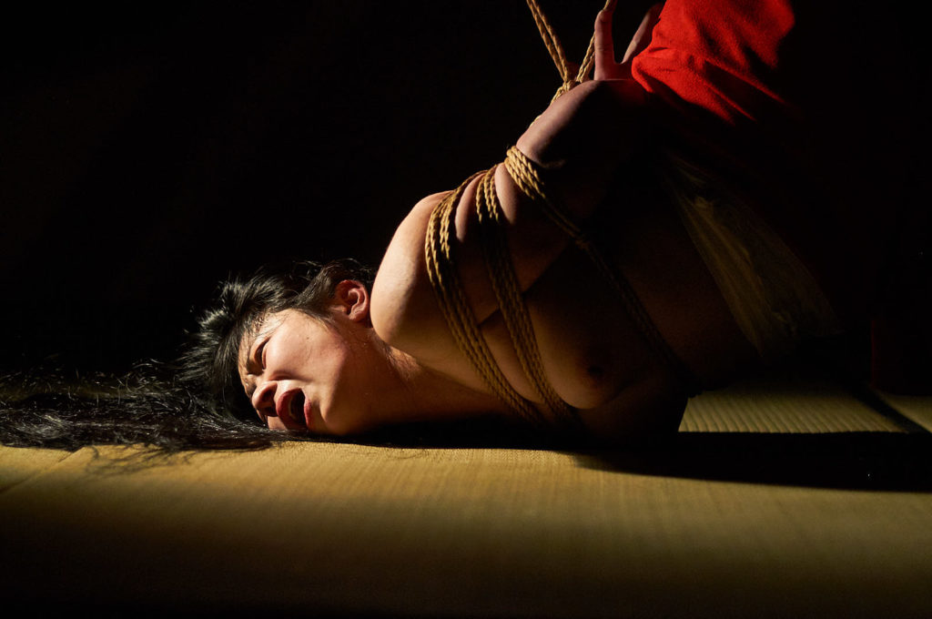 Kinbaku photography taught by the master: Workshop with Sugiura Norio