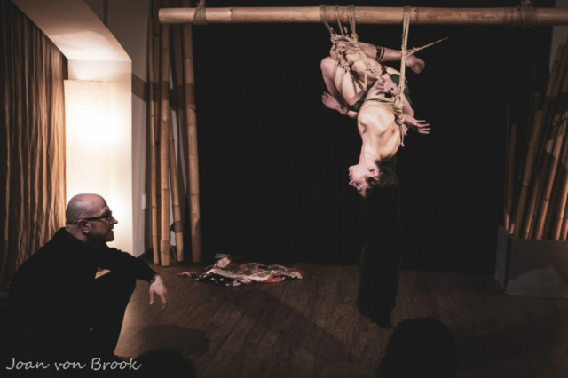 Woman in green dress, tied up, Bondage, Kinbaku, Shibari