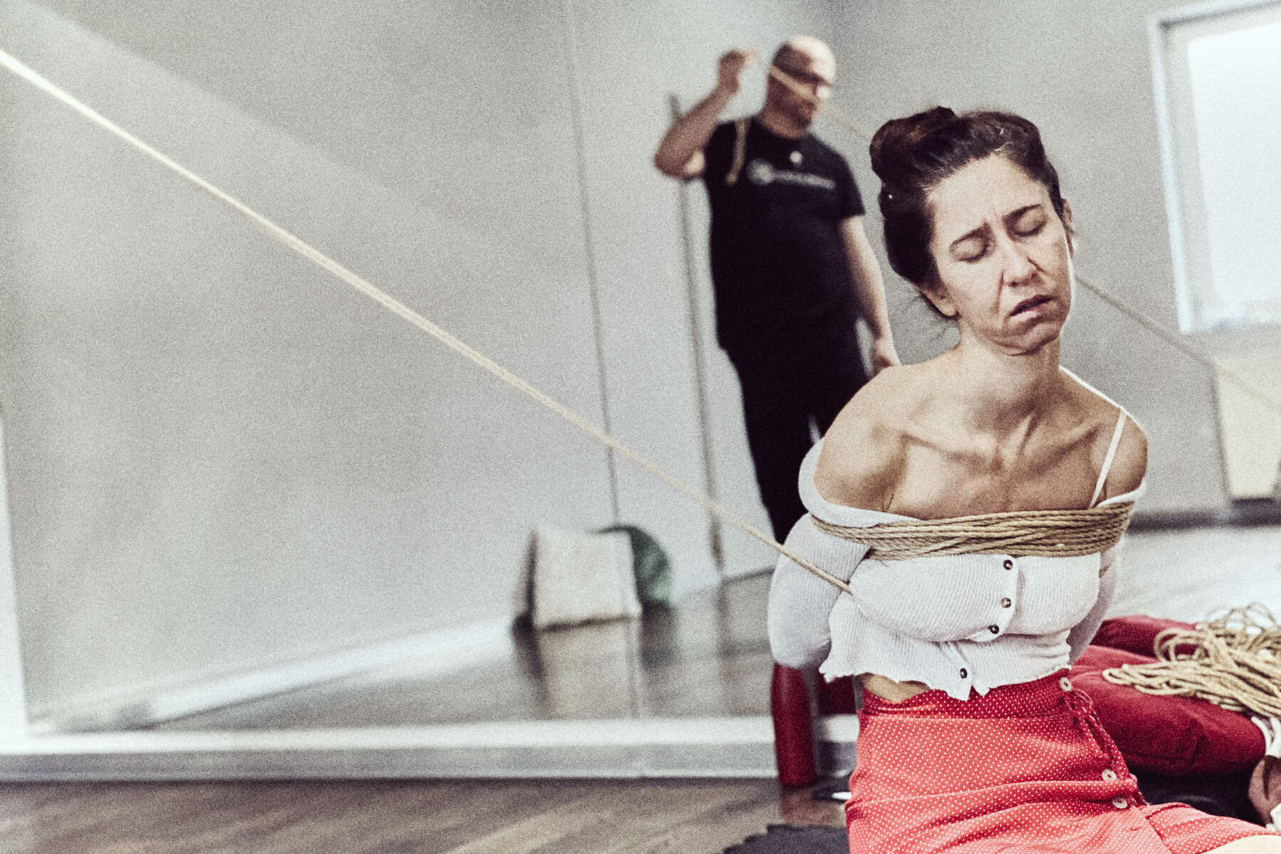 tying couple kinbaku session workshops discover kinbaku