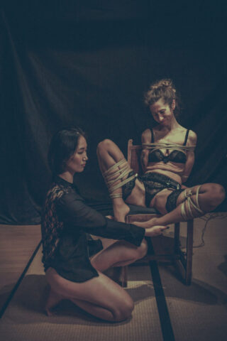 Photo_WS_Natasha 3 Natasha Nawataneko in 1990ies style erotic Kinbaku photography